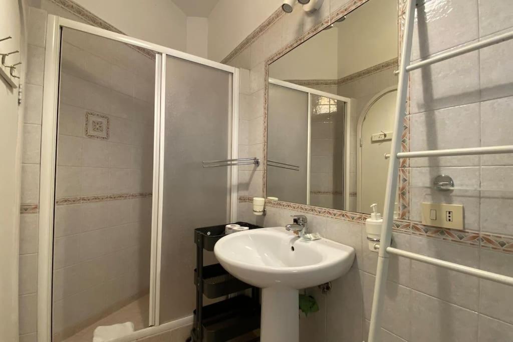 Vicolo Del Bologna Apartment روما المظهر الخارجي الصورة